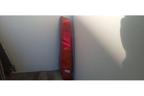 Recambio de piloto trasero izquierdo para nissan x-trail (t31) 2.0 dci turbodiesel cat referencia OEM IAM 22063929  