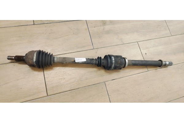 Recambio de transmision delantera derecha para renault scenic ii emotion referencia OEM IAM 8200436366  