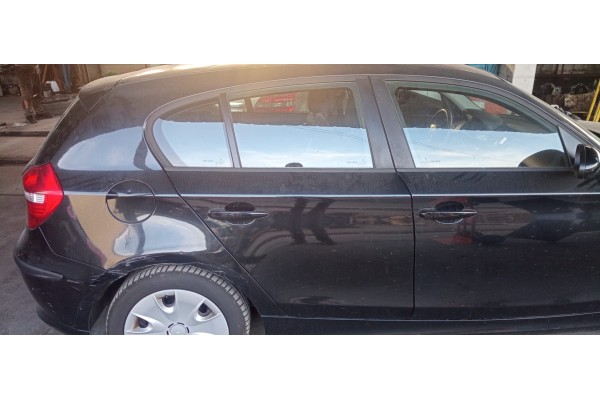Recambio de puerta trasera derecha para bmw serie 1 berlina (e81/e87) 118d referencia OEM IAM   