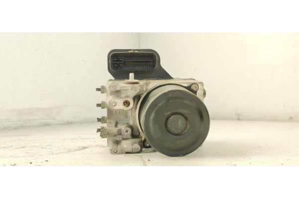 Recambio de abs para lexus is200 (ds2/is2) 220d referencia OEM IAM 4454053100  