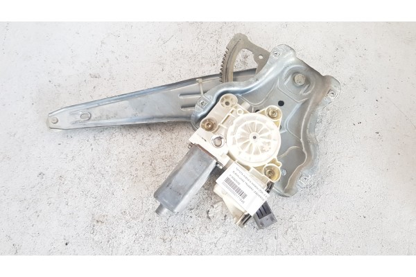 Recambio de elevalunas trasero izquierdo para toyota avensis wagon (t25) 2.2 d-4d executive referencia OEM IAM 0130822032  