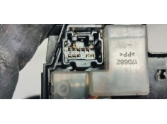 Recambio de mando luces para mazda 3 berlina (bk) 2.0mzcd 143 fap referencia OEM IAM 17D682  