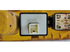 Recambio de mando elevalunas delantero derecho para kia carnival ii 2.9 crdi lx referencia OEM IAM 0K53A66360A  