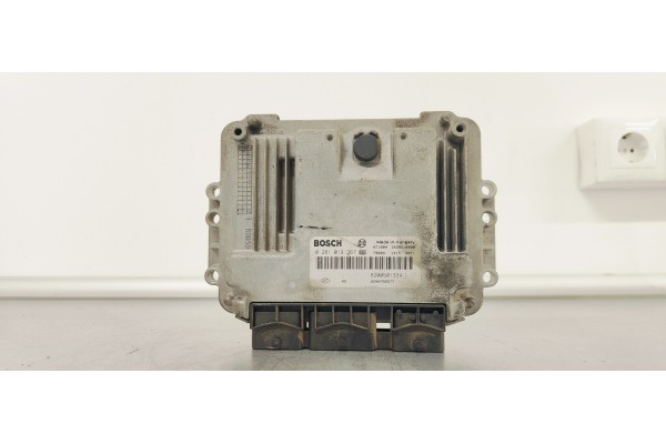 Recambio de centralita motor uce para renault scenic ii emotion referencia OEM IAM 0281013367  