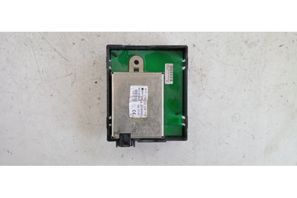 Recambio de antena para mercedes-benz clase b (w245) 2.0 cdi cat referencia OEM IAM A1698200475  