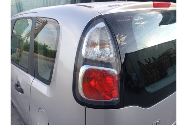 Recambio de piloto trasero izquierdo para citroen c3 picasso exclusive referencia OEM IAM   