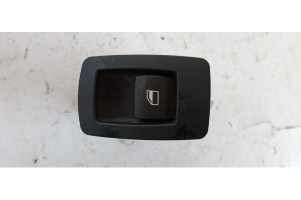 Recambio de mando elevalunas trasero derecho para bmw serie 1 berlina (e81/e87) 118d referencia OEM IAM 159399002357C 6945874 
