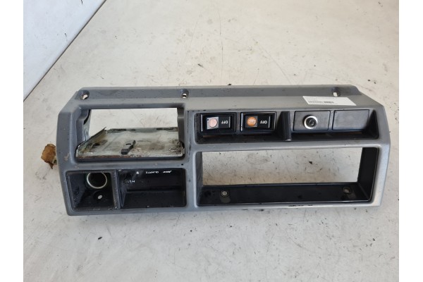 Recambio de moldura para toyota land cruiser 70 referencia OEM IAM 45773903 5541290K03A1 