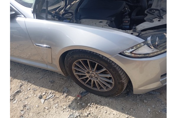 Recambio de aleta delantera derecha para jaguar xf 2.2 diesel luxury referencia OEM IAM   