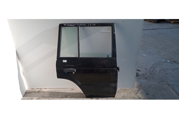 Recambio de puerta trasera derecha para mitsubishi montero (v20/v40) 2.8 turbodiesel referencia OEM IAM   