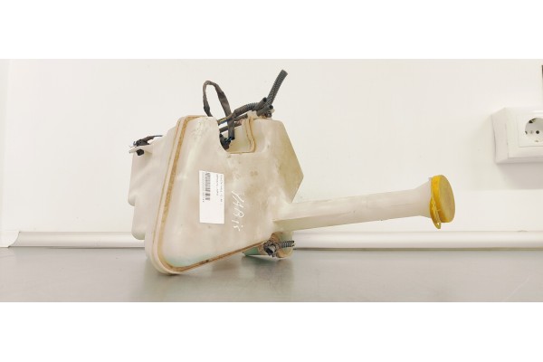 Recambio de deposito limpia para toyota yaris 1.0 i 68 referencia OEM IAM   