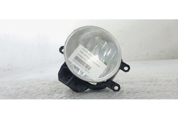 Recambio de faro antiniebla izquierdo para toyota yaris 1.5 i 112 referencia OEM IAM 8122002110  