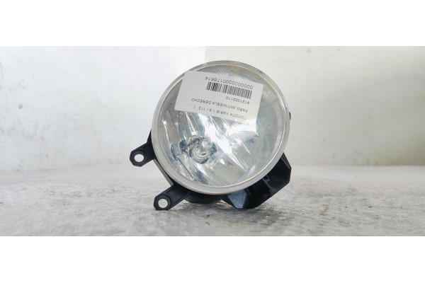 Recambio de faro antiniebla derecho para toyota yaris 1.5 i 112 referencia OEM IAM 8121002110  