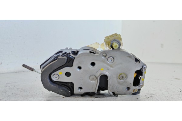 Recambio de cerradura puerta trasera derecha para opel insignia sports tourer excellence referencia OEM IAM   