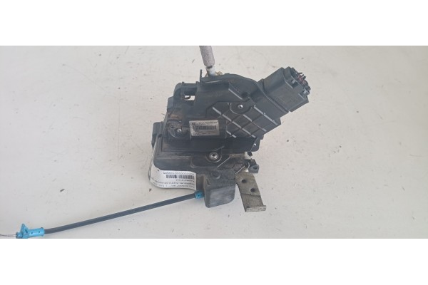 Recambio de cerradura puerta delantera derecha para audi a4 avant (b5) 1.6 referencia OEM IAM 6M2AR21812AA  