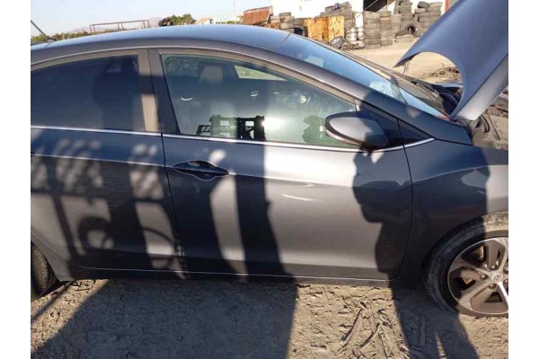 Recambio de puerta delantera derecha para hyundai i30 (gd) 1.6crdi 110 fap referencia OEM IAM   