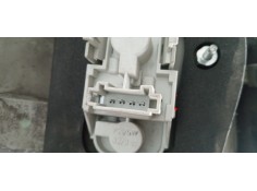 Recambio de piloto trasero derecho para mercedes-benz clase b (w245) 2.0 cdi cat referencia OEM IAM 2752  