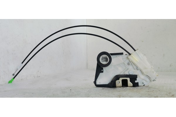 Recambio de cerradura puerta delantera izquierda para toyota yaris 1.5 i 112 referencia OEM IAM T4311140  