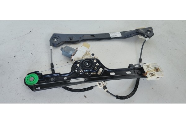 Recambio de elevalunas delantero izquierdo para bmw serie 1 berlina (e81/e87) 118d referencia OEM IAM 7067795S 7138465E 