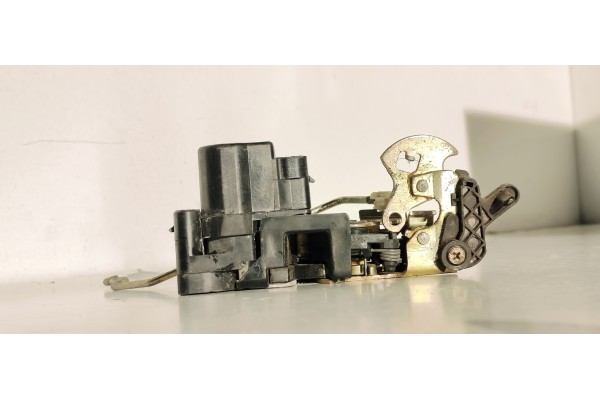 Recambio de cerradura puerta trasera izquierda para chevrolet lacetti 2.0 diesel cat referencia OEM IAM   