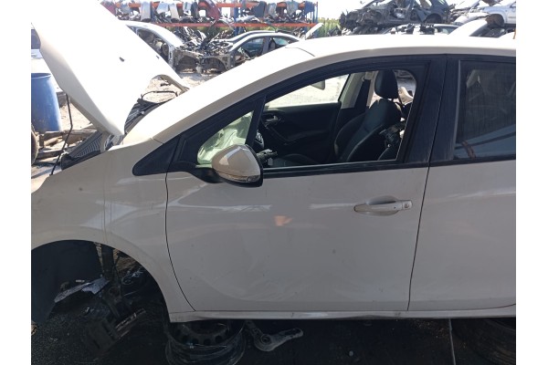 Recambio de puerta delantera izquierda para peugeot 208 allure referencia OEM IAM   
