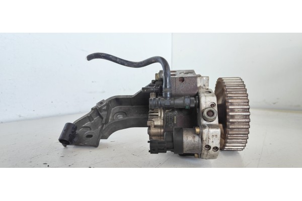 Recambio de bomba inyeccion para renault scenic ii 1.9 dci diesel referencia OEM IAM 8200055072  