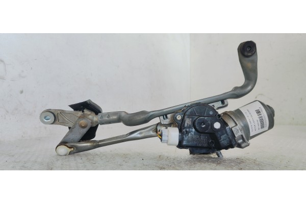 Recambio de motor limpia delantero para toyota yaris 1.5 i 112 referencia OEM IAM 851100D191  