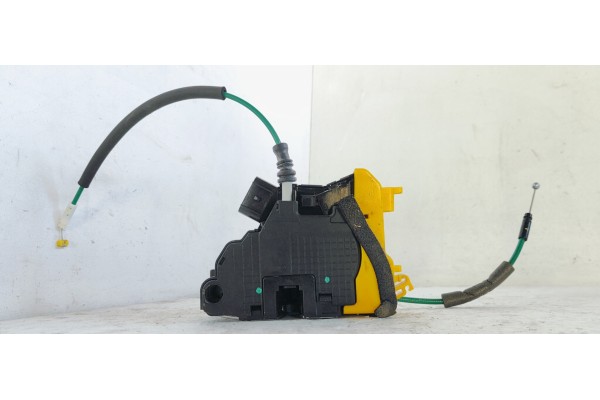 Recambio de cerradura puerta delantera derecha para hyundai i30 (gd) 1.6crdi 110 fap referencia OEM IAM 81320A6110  