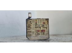 CAJA RELES / FUSIBLES 8200481866 