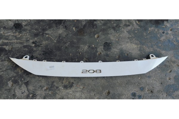 Recambio de rejilla paragolpes delantero para peugeot 208 (p2) 1.2i turbo 100 fap referencia OEM IAM 9823204080  