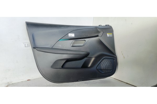 Recambio de guarnecido puerta delantera izquierda para peugeot 208 (p2) 1.2i turbo 100 fap referencia OEM IAM 98301572QU  