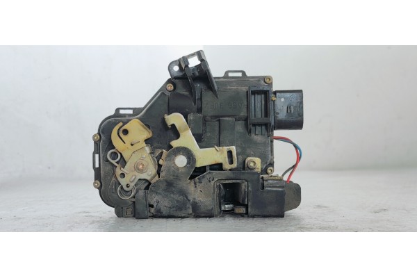 Recambio de cerradura puerta delantera izquierda para audi a6 berlina (4b2) 2.5 tdi referencia OEM IAM   