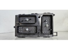 Recambio de caja reles / fusibles para opel astra h berlina 1.7 16v cdti referencia OEM IAM 743381  
