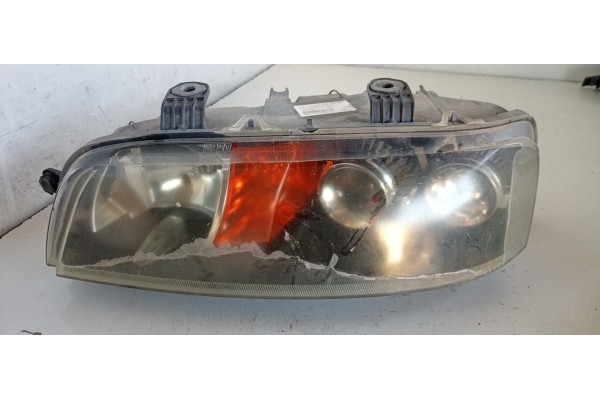 Recambio de faro izquierdo para fiat punto berlina (188) 1.2 cat referencia OEM IAM 89100449  