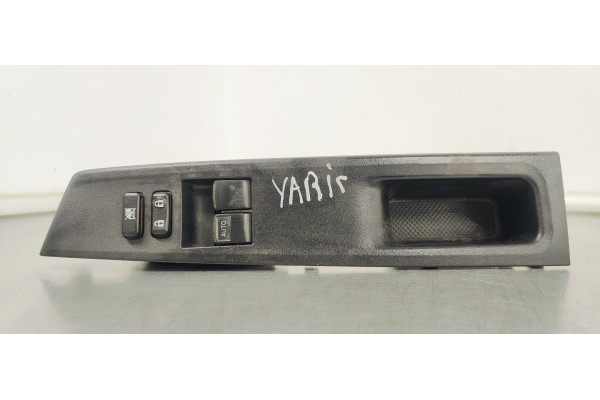 Recambio de mando elevalunas delantero izquierdo para toyota yaris 1.0 i 68 referencia OEM IAM 742320D330  