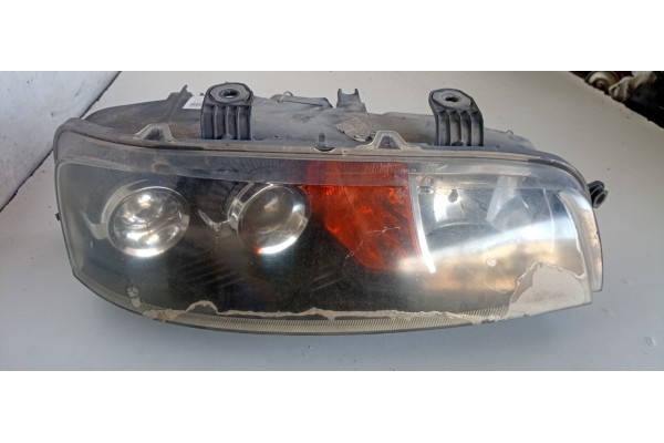 Recambio de faro derecho para fiat punto berlina (188) 1.2 cat referencia OEM IAM 89100448  