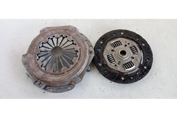 Recambio de kit embrague para peugeot 207 1.4 hdi referencia OEM IAM   