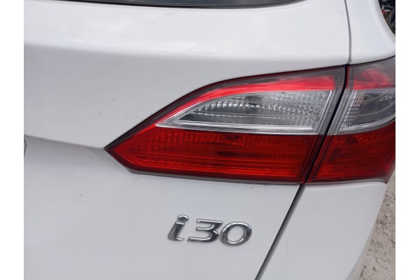 Recambio de piloto trasero derecho interior para hyundai i30 (gd) trend referencia OEM IAM   