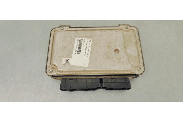 Recambio de centralita motor uce para toyota yaris 1.0 i 68 referencia OEM IAM 0261S07104  