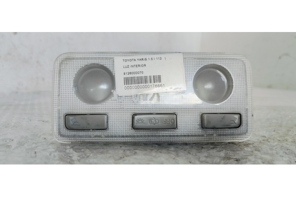 Recambio de luz interior para toyota yaris 1.5 i 112 referencia OEM IAM 812600D070  