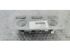 Recambio de luz interior para toyota yaris 1.5 i 112 referencia OEM IAM 812600D070  