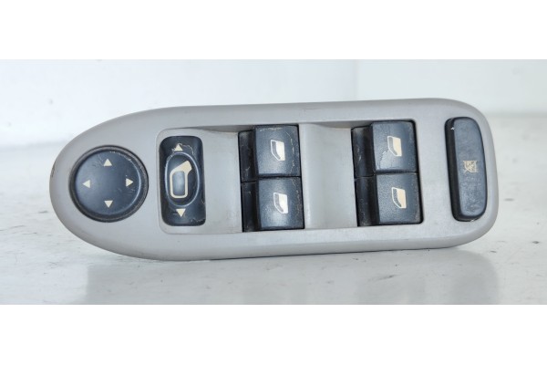 Recambio de mando elevalunas delantero izquierdo para citroen c5 berlina 2.0 hdi referencia OEM IAM 96498424ZW  