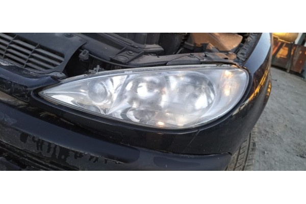 Recambio de faro izquierdo para peugeot 206 cc 1.6 16v cat referencia OEM IAM   