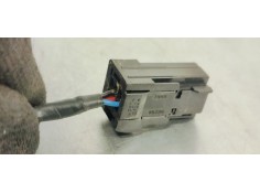 Recambio de piloto trasero izquierdo interior para peugeot 308 1.5 hdi 130 fap referencia OEM IAM 9677818380  