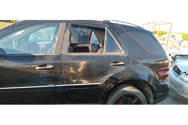 Recambio de puerta trasera izquierda para mercedes-benz clase m (w164) 3.0 cdi cat referencia OEM IAM   