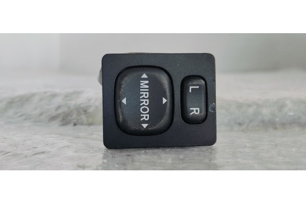 Recambio de mando retrovisor para toyota yaris 1.5 i 112 referencia OEM IAM 769746C  