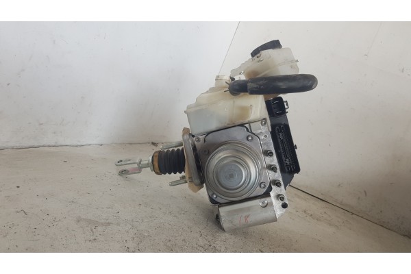 Recambio de abs para mazda 3 berlina (bp) 2.0 i komp 180 fap referencia OEM IAM BDMD439A0D  