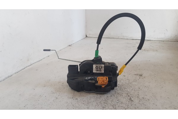 Recambio de cerradura puerta trasera derecha para chevrolet cruze 1.6 i 113 referencia OEM IAM 13579566  