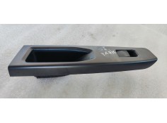 Recambio de mando elevalunas trasero izquierdo para toyota yaris 1.5 i 112 referencia OEM IAM 742720D400  