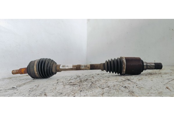 Recambio de transmision delantera izquierda para renault scenic iii 1.6dci 130 fap referencia OEM IAM 8200725512  